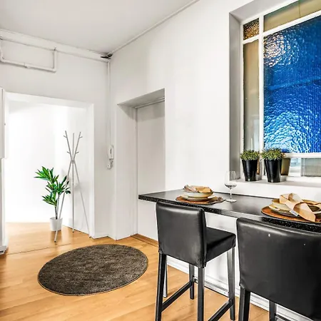 3 Bedroom With A Perfect Location In Apartment